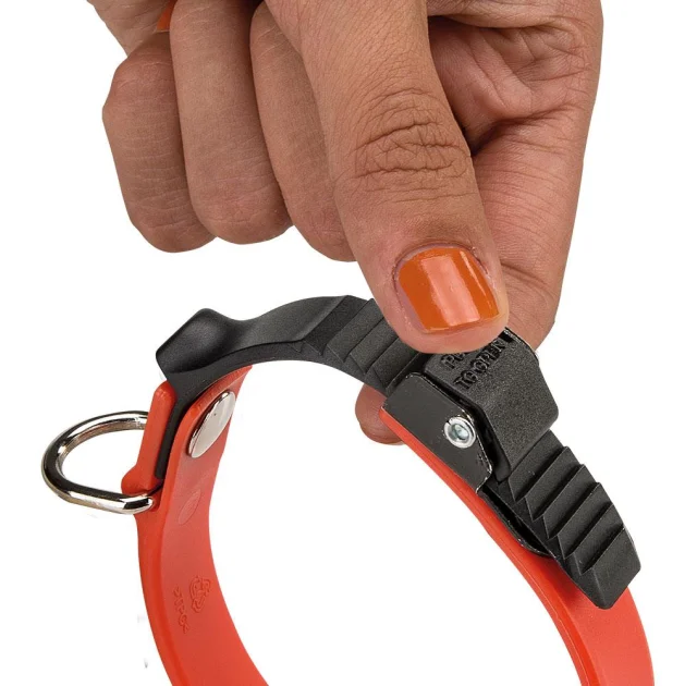 Эластичный ошейник с системой микрорегулировки Ferplast Ergoflex C28/51 Orange для собак