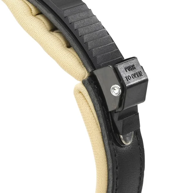 Шкіряний нашийник з металевими аплікаціями Giotto Luxor Black C25 / 44 для собак, A: 40 ÷ 44 см - B: 25 мм