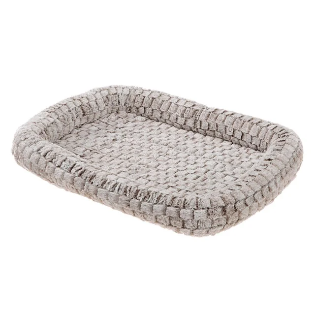 Матрац Ferplast Tender 90 Cushion для собак і котів з екологічно чистого хутра, 91×53×5 см