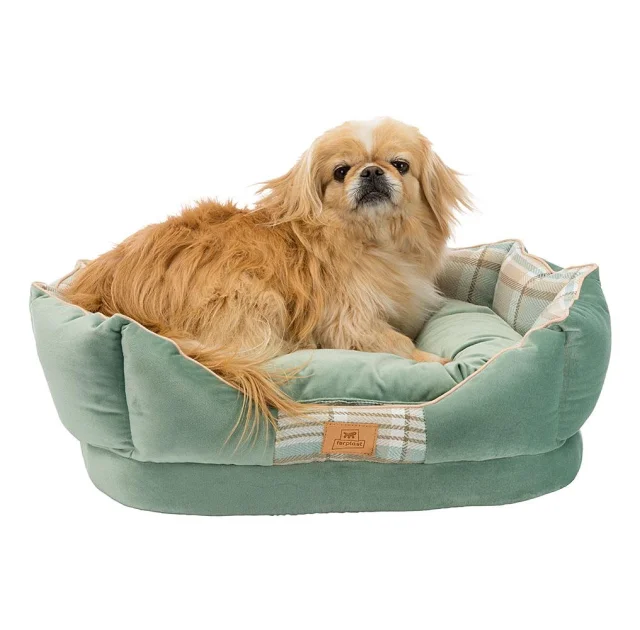 Лежак с двусторонней подушкой Ferplast Charles 70 Bedding Green для кошек и собак, 68×47×25 см